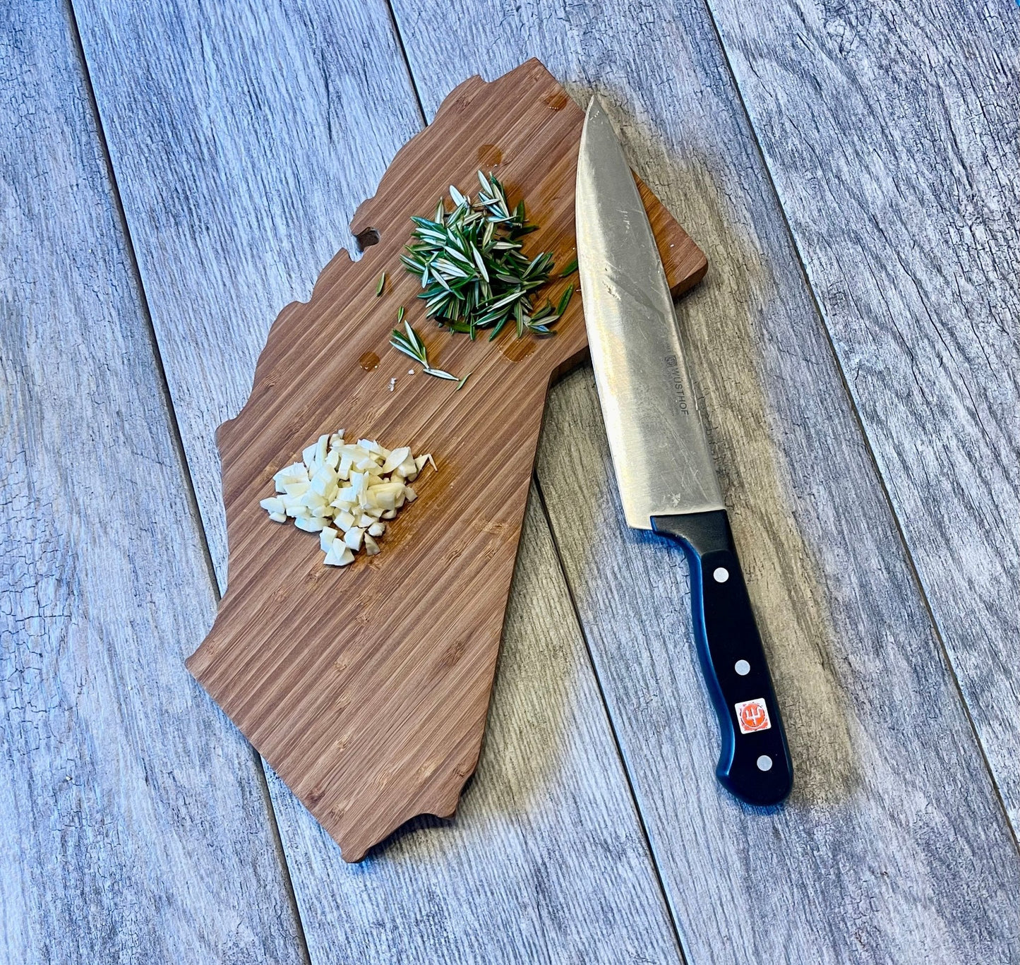 Personalized State Shaped bamboo cutting board - ALL 50 States Available - Sierra Heirloom